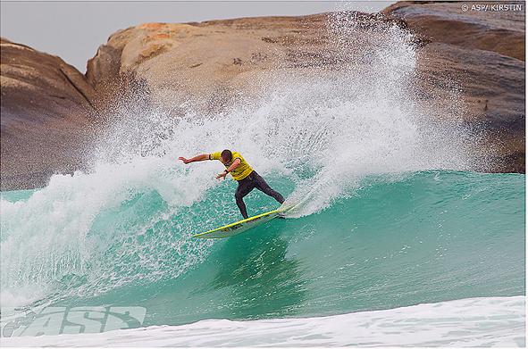 C J Hobgood Scores well in round 2