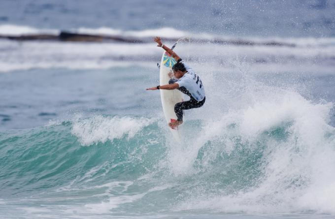 Maxime Huscenot winning Billabong WJC at Narrabeen