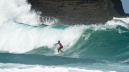 Frederico Morais Setting Up a Bottom Turn