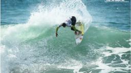 Sally Fitzgibbons takes the Swatch Pro France