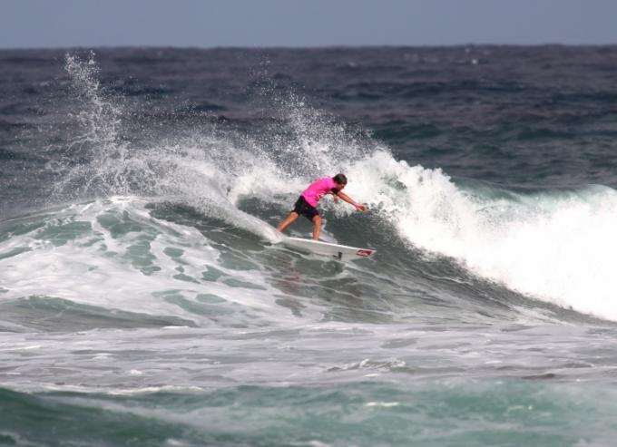 Tim Macdonald in smaller surf