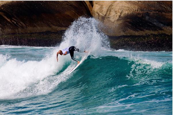 Kelly Slater on an Arpoador lefthander