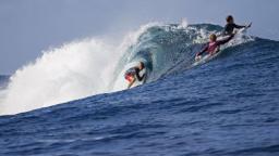 Owen Wright gets barreled at Teahupoo