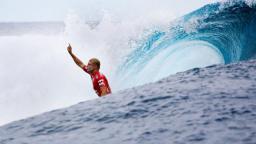 Mick Fanning Defeats Ben Dunn at the Billabong Pro Tahiti