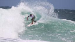 Alex Dive Performs