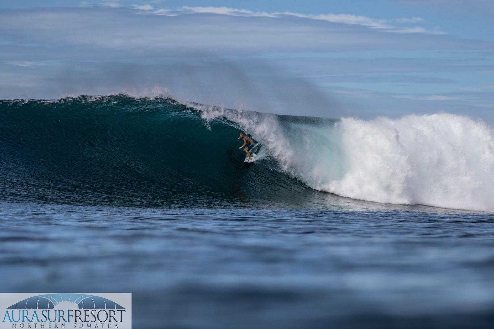 Aura Surf Resort 