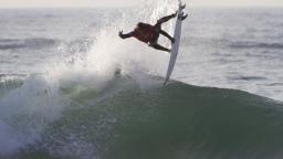 Jadson Andre surfs glassy Belgas