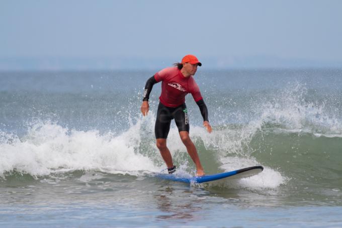 Surf instructors