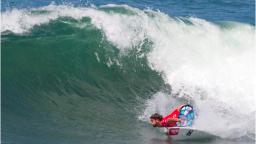 Bottom turn at the Oakley Junior Pro