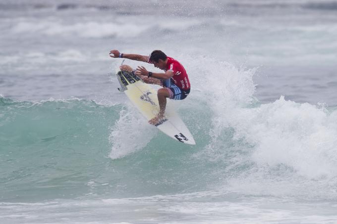 Jack Freestone fins out at Narrabeen