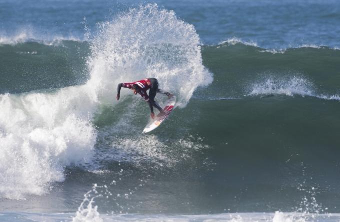 Adriano de Souza at the Hang Loose Pro