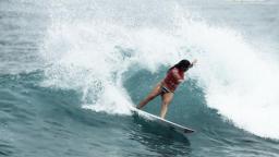 Joanne Defay competing at Trois Bassins