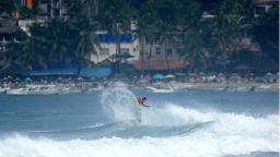 Small surf at Puerto Escondido