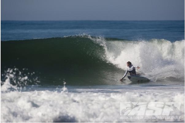 Damien Hobgood takes on a Clean J Bay Face