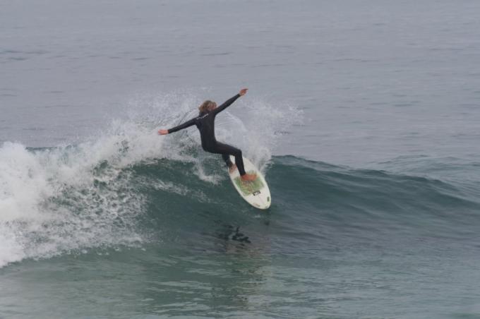 Grom shredding windansea
