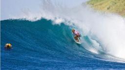 Stephanie Gilmore Claimint the Billabong Pro Maui and Vans Triple Crown