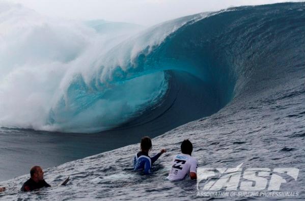 Code Red Day Teahupo'o