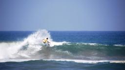 Throwing Spray at Revolcadero