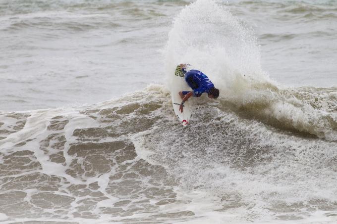 Matt Wilkinson at Supertubos Portugal