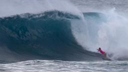 Sally Fitzgibbons scores at Sunset