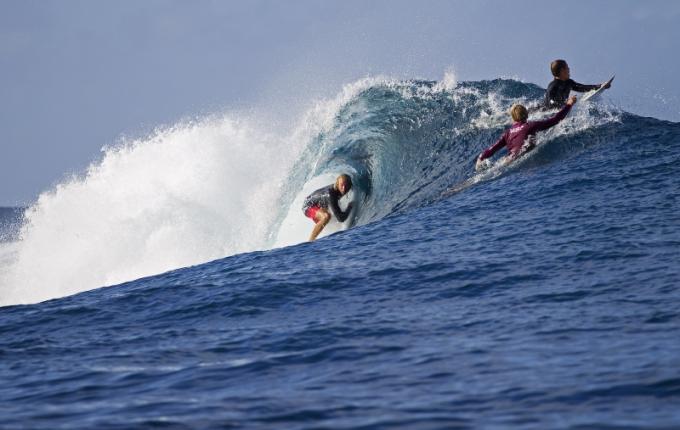 Owen Wright gets barreled at Teahupoo