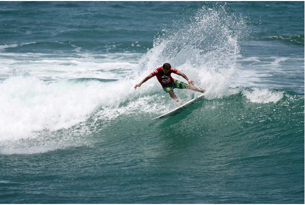 Brian Toth winning the Quiksilver Clasico Mazatlan