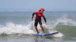 Surf instructors