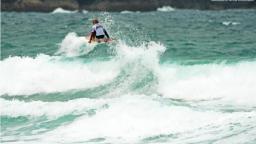 Beyrick De Vries big air at Fistral
