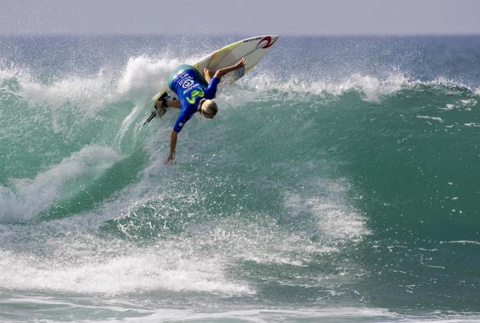 Stephanie Gilmore Prepares for Peru