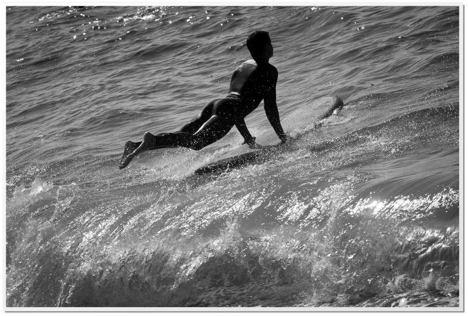 SURFING