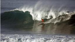 Massive Swell at Makaha