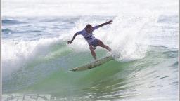 Chantelle Rautenbach at North Narrabeen