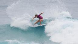 Three-Time ASP World Champ Gilmore Rocks Roxy Pro Gold Coast