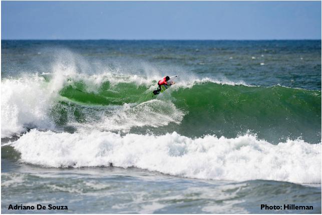 Adriano de Souza at the Vans Pier Classic 2011