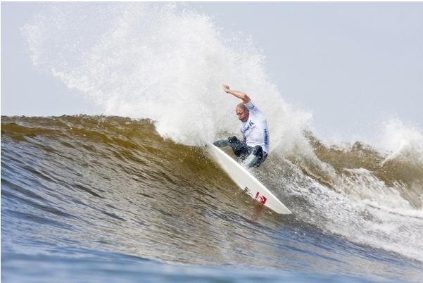 Kelly Slater wins the 2011 Hurley Pro Trestles