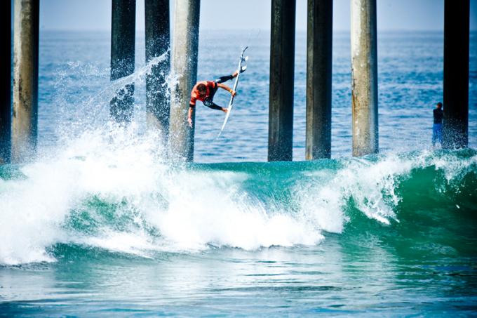 Jadson Andre pulls a huge air