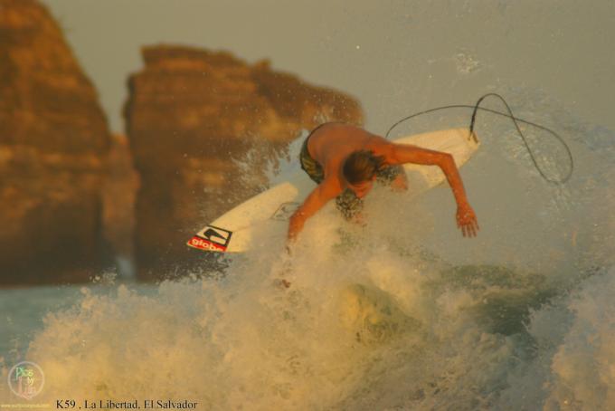 El Salvador. www.surfpicsbyluis.com III