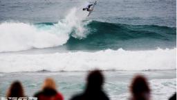 Gabriel Medina flying high at La Graviere