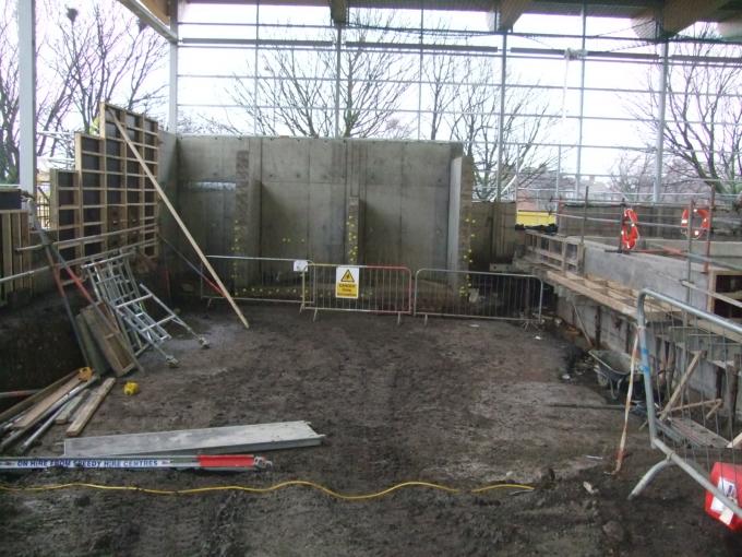 Flowrider being built 1