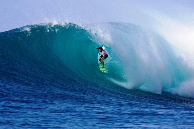 Silvana Lima dominant on the opening day of the Billabong Pro Maui