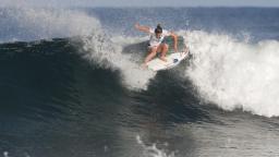 Tyler Wright  Reef 10