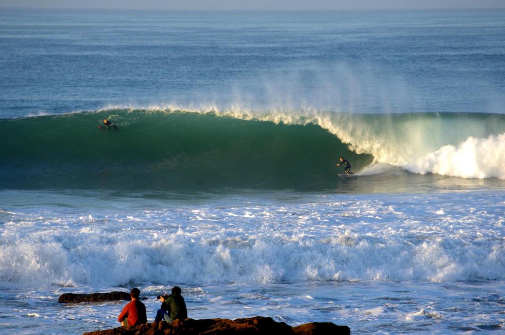 Anchor Point, AM surf