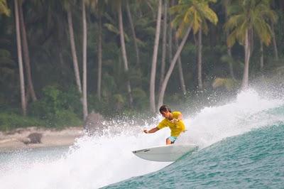 surf camp siberut