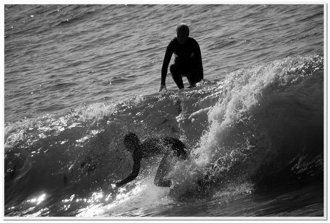 SURFING