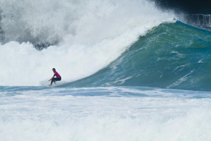 Frederico Morais with a bottom turn