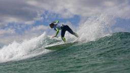 Courtney Conlongue Cabreiroa Surfing Girls