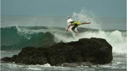 Floater on the rocks by USA Team surfer Cory Lopez