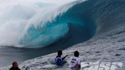 Code Red Day Teahupo'o