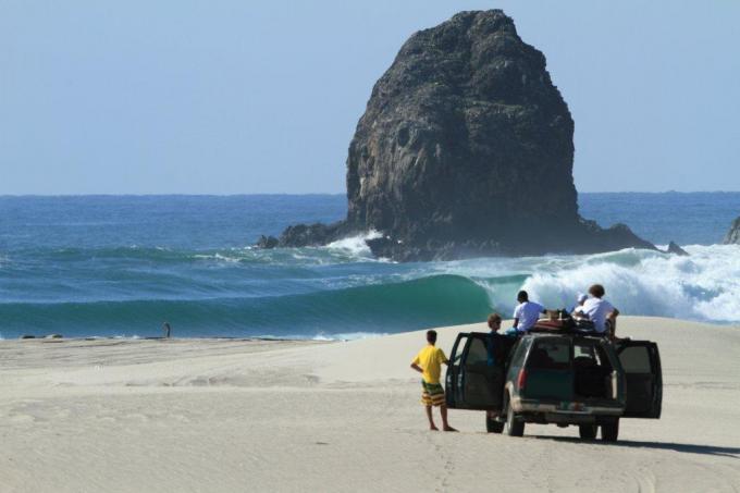 SUPER PROMOS 2011 SURF TOURS SALINA CRUZ, MEX. surfindersholidays.com