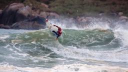 Kelly Slater on his way to being Relegated in the SC Pro